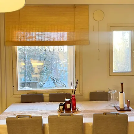 בית נופש Modern In Peaceful Area With Private Lawn, Bbq & Free Parking Kauniainen