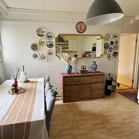 Modern With Private Lawn, Bbq & Free Parking In Peaceful Area * Kauniainen