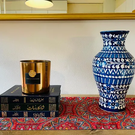 Modern In Peaceful Area With Private Lawn, Bbq & Free Parking