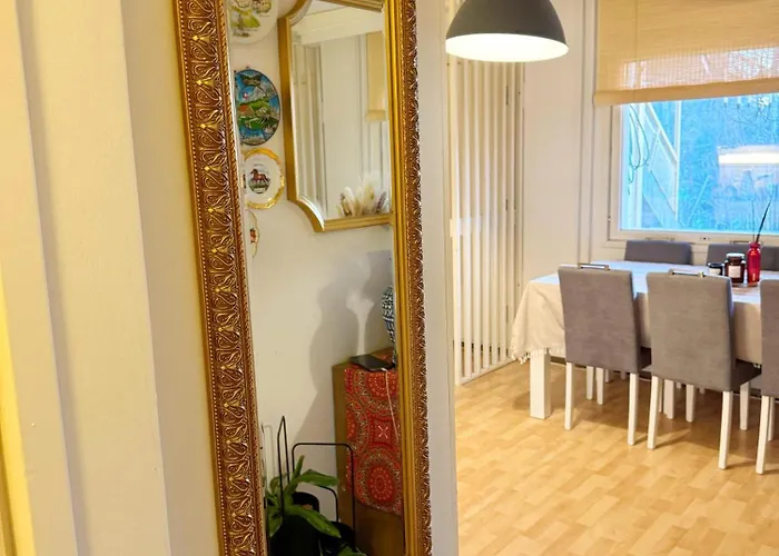 Modern In Peaceful Area With Private Lawn, Bbq & Free Parking 度假居 *