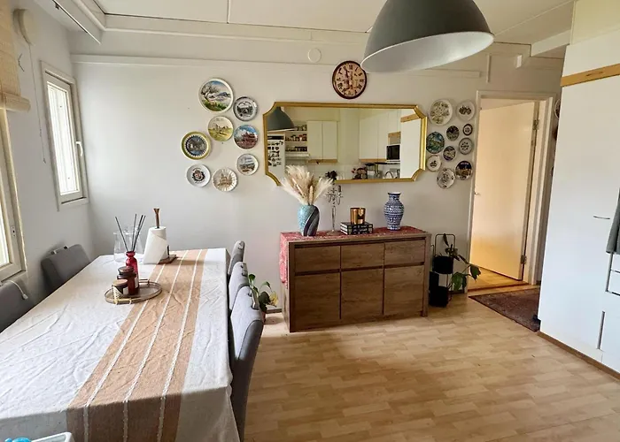 Modern In Peaceful Area With Private Lawn, Bbq & Free Parking * Kauniainen