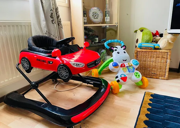 Modern In Peaceful Area With Private Lawn, Bbq & Free Parking 度假居 Kauniainen