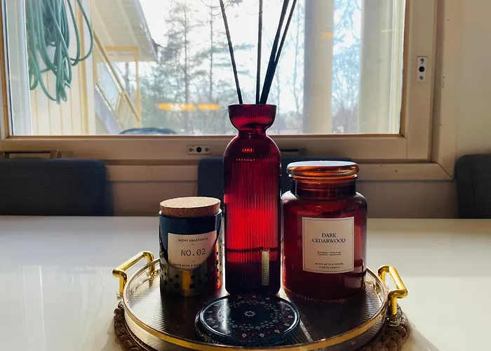 Modern In Peaceful Area With Private Lawn, Bbq & Free Parking 度假居