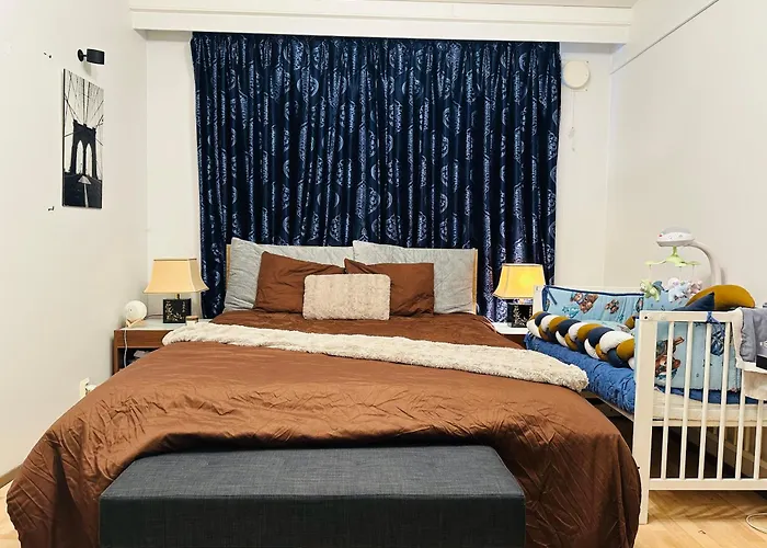 Modern In Peaceful Area With Private Lawn, Bbq & Free Parking 度假居